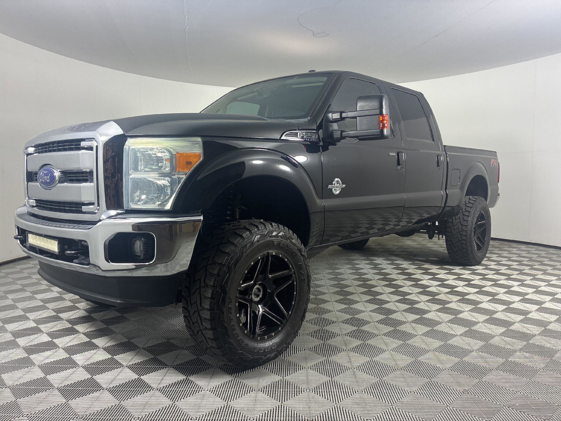 Used 2016 Ford F250 Lariat w/ Lariat Ultimate Package image 1