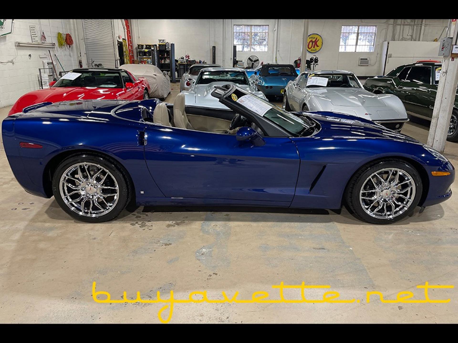 Used 2007 Chevrolet Corvette Convertible w/ Preferred Equipment Group image 9