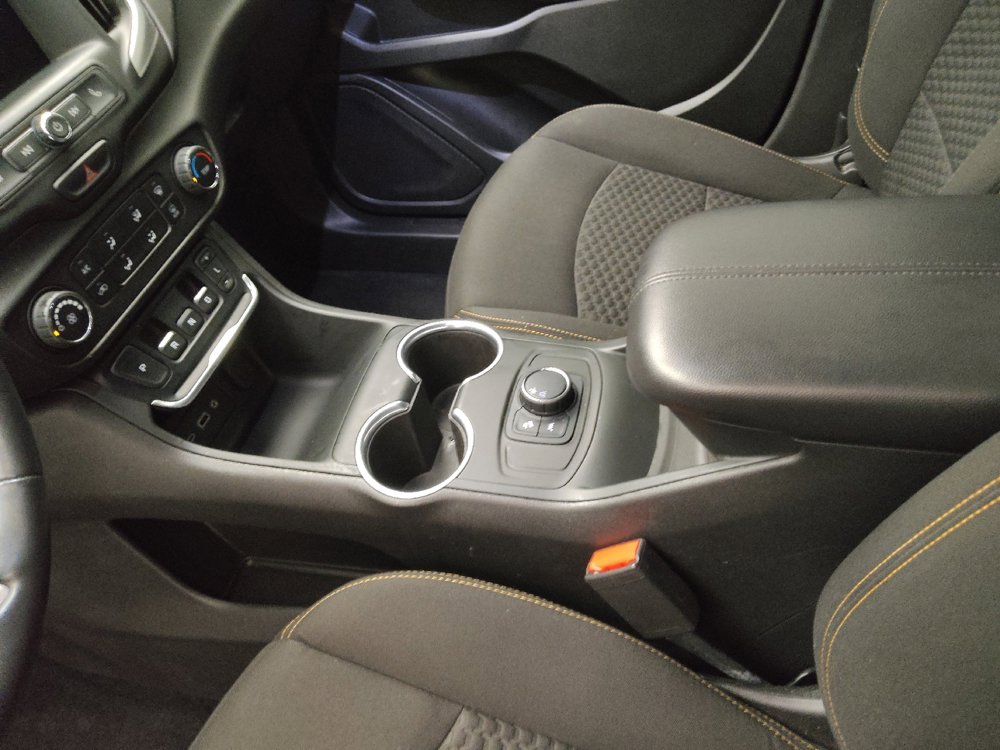 Used 2021 GMC Terrain SLE image 26