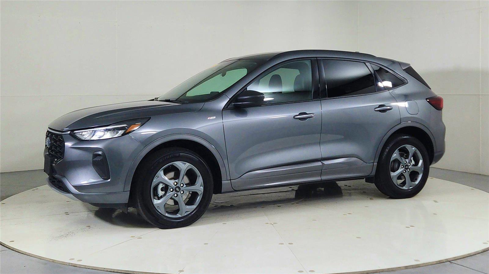 Used 2024 Ford Escape ST-Line image 3