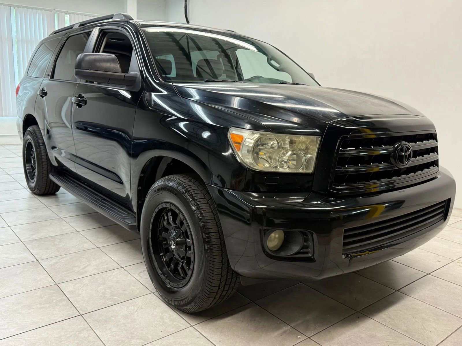 Used 2013 Toyota Sequoia SR5 image 1