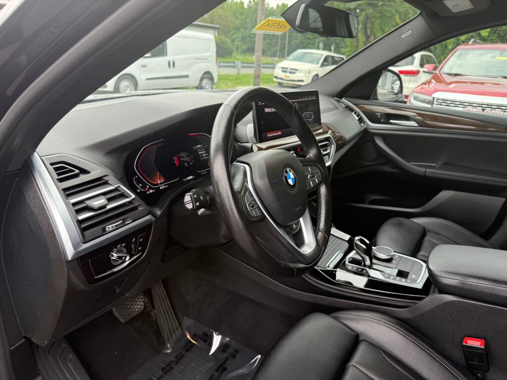 Used 2023 BMW X4 xDrive30i w/ Parking Assistance Package AWD/4WD image 12