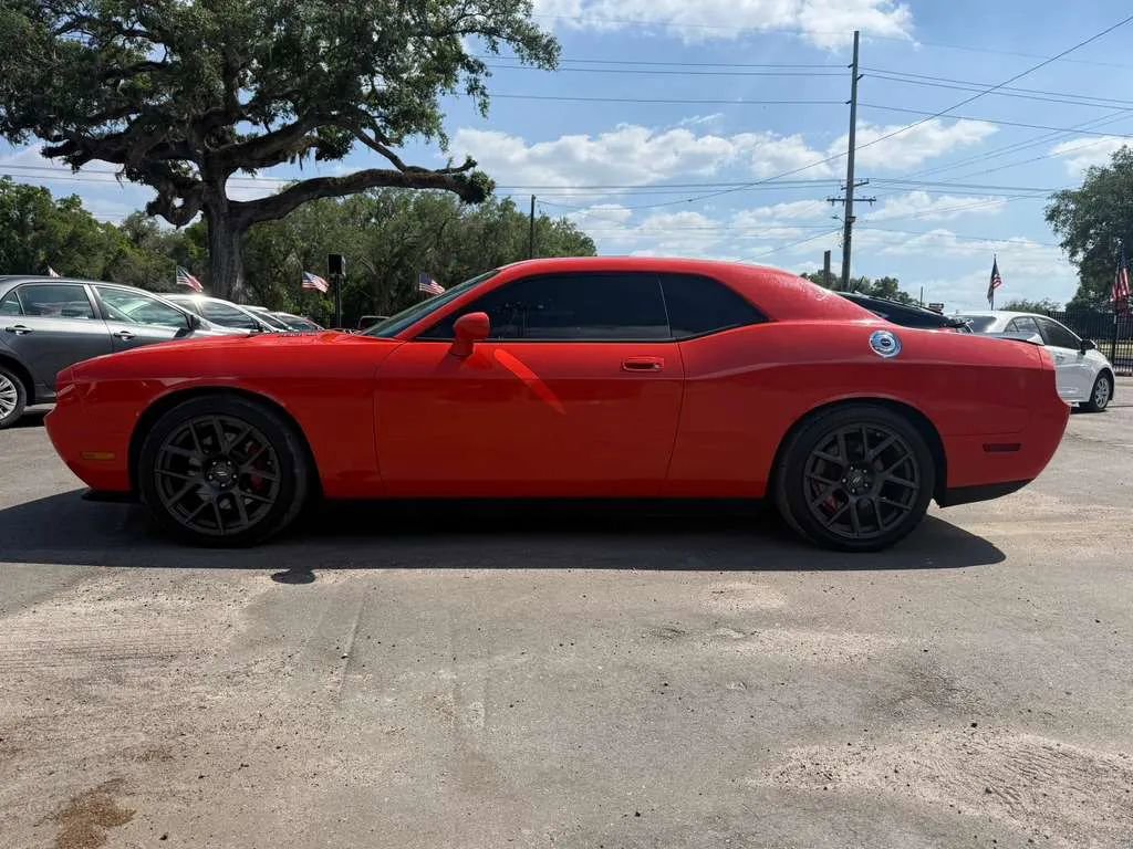 Used 2010 Dodge Challenger SRT8 w/ SRT Option Group II RWD image 4