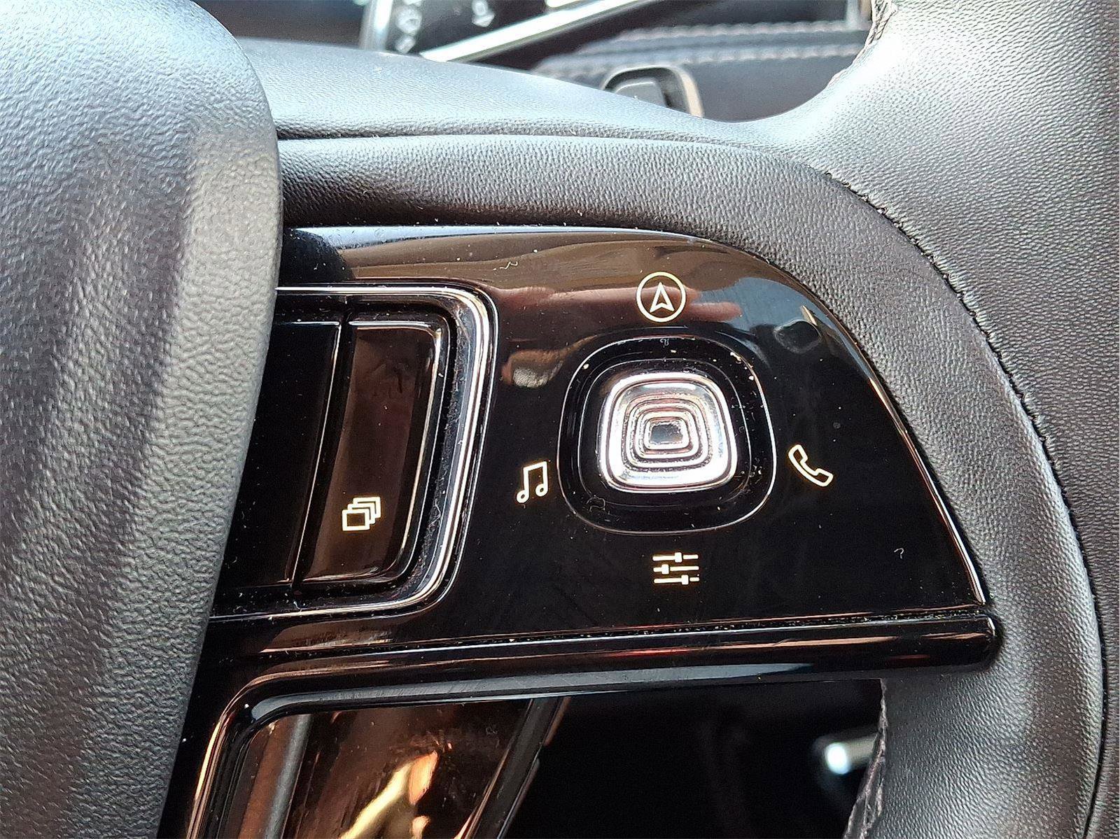 Used 2024 Lincoln Corsair AWD w/ Equipment Group 101A image 23