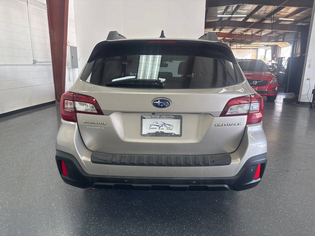 Used 2018 Subaru Outback 2.5i Limited AWD/4WD image 5
