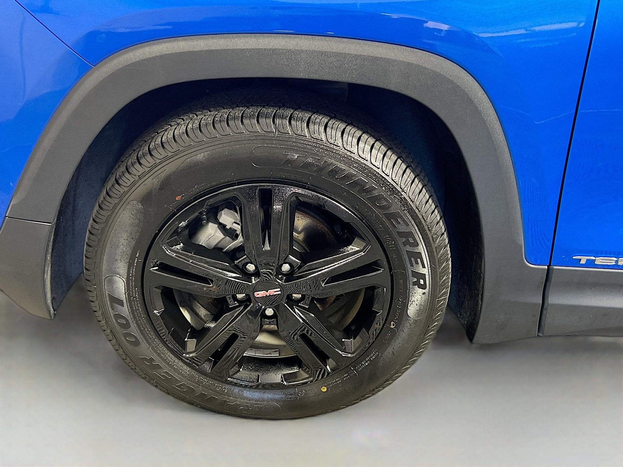 Used 2024 GMC Terrain SLE image 13