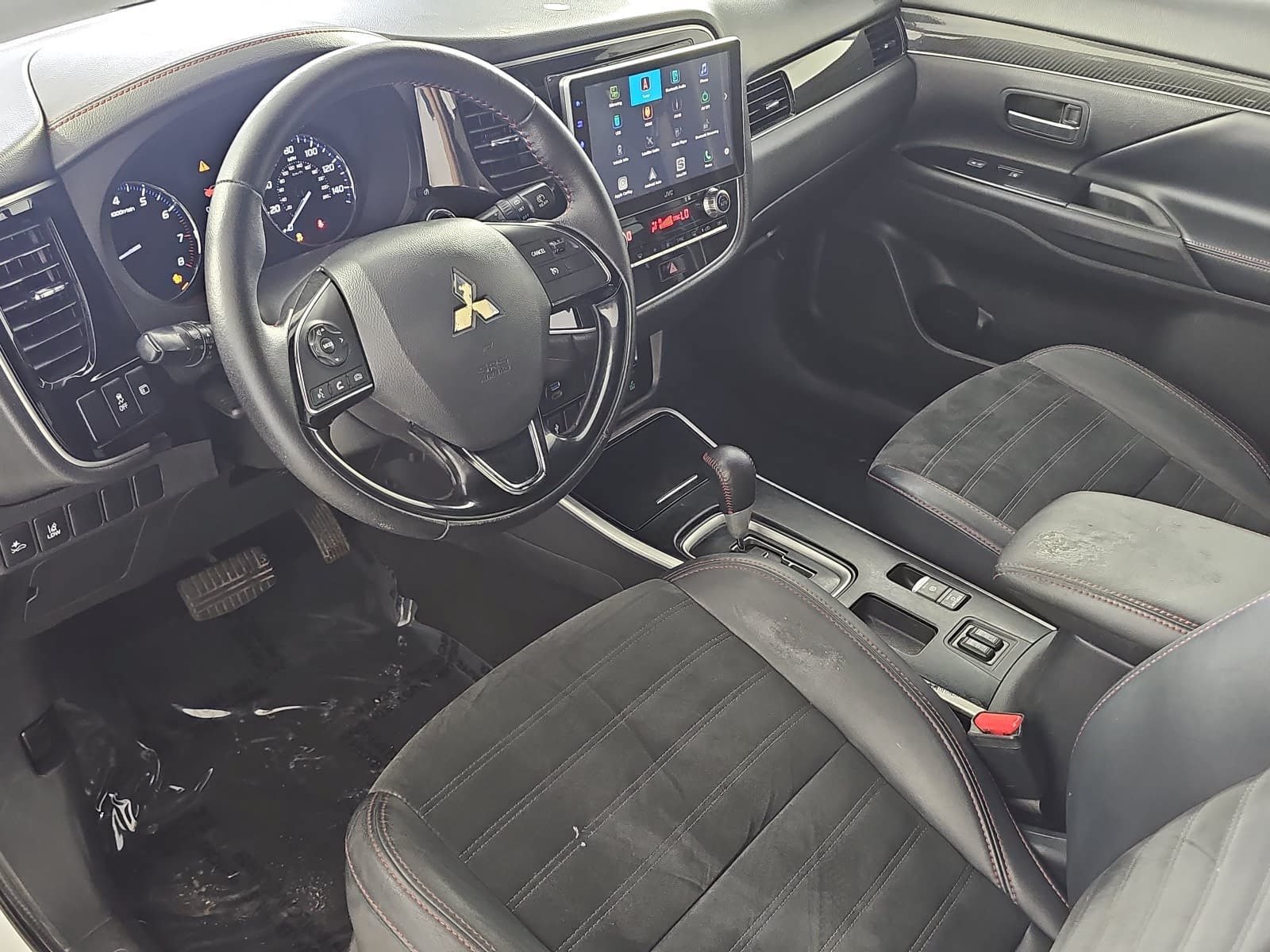 Used 2020 Mitsubishi Outlander SE FWD image 14