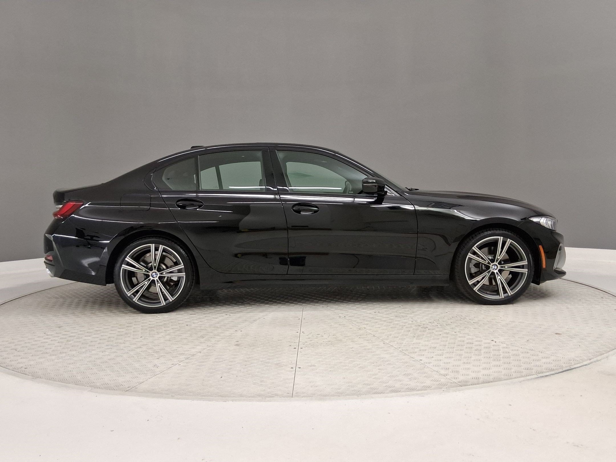 Certified 2023 BMW 330i Sedan w/ Convenience Package RWD image 6