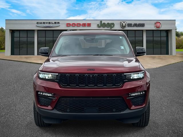 Certified 2023 Jeep Grand Cherokee Limited w/ Luxury Tech Group II image 39