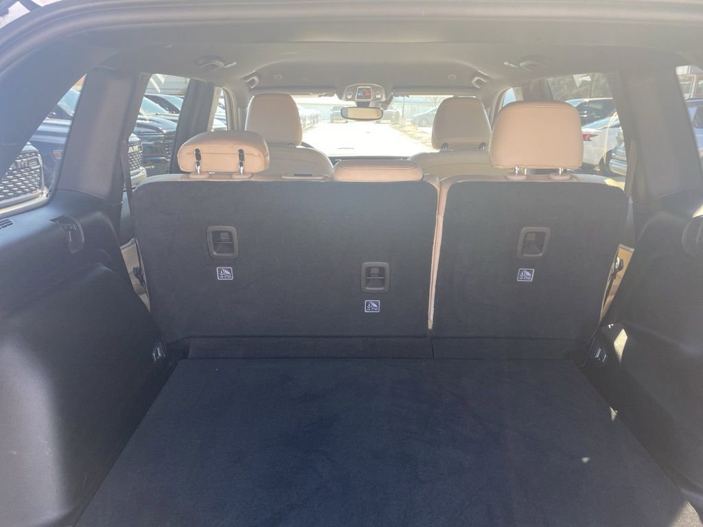 Used 2023 Jeep Grand Cherokee Limited w/ Black Appearance Package image 14