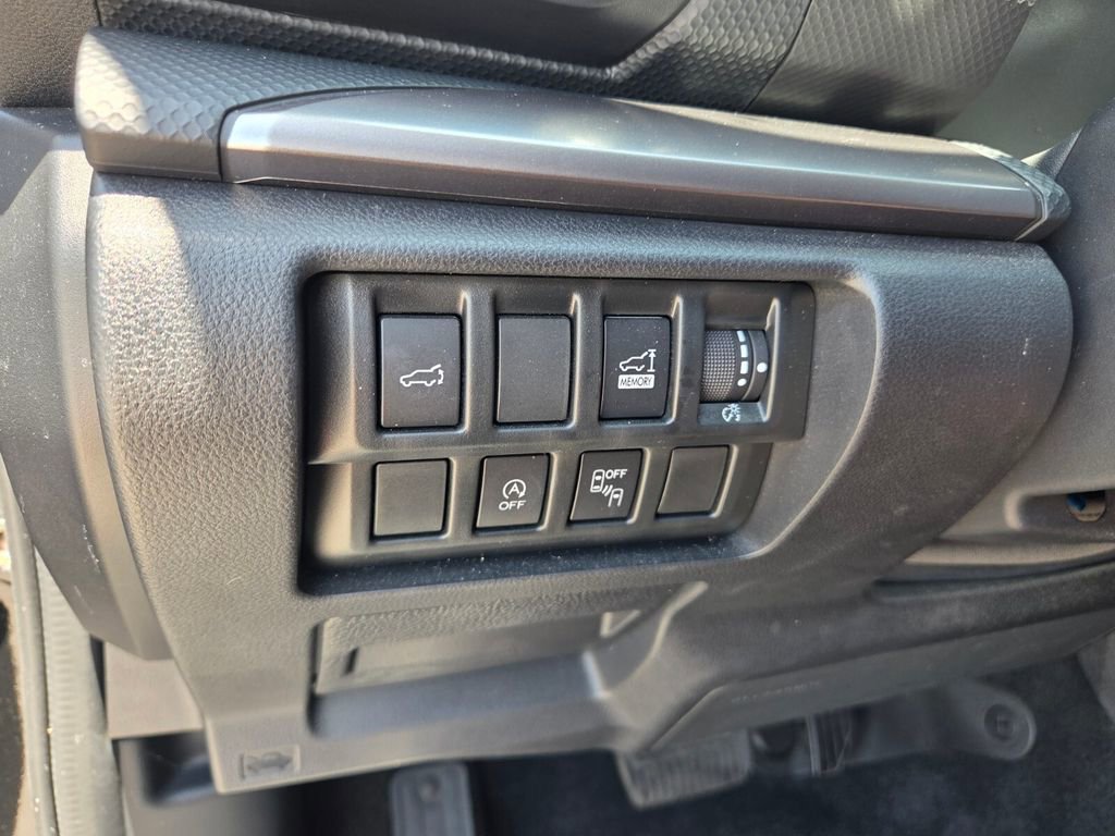 Used 2020 Subaru Forester Premium AWD/4WD image 23