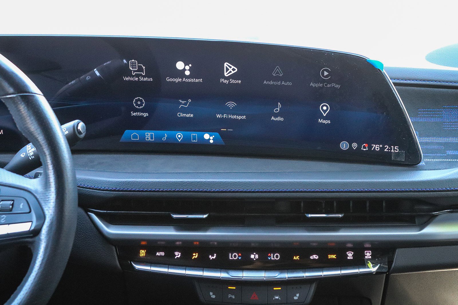 Used 2024 Cadillac XT4 Sport w/ Cold Weather Package image 17