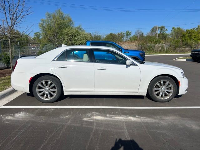Used 2016 Chrysler 300 Limited w/ Driver Convenience Group AWD/4WD image 4