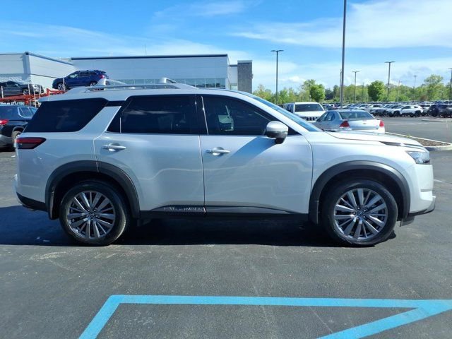 Used 2025 Nissan Pathfinder SL w/ SL Premium Package image 30