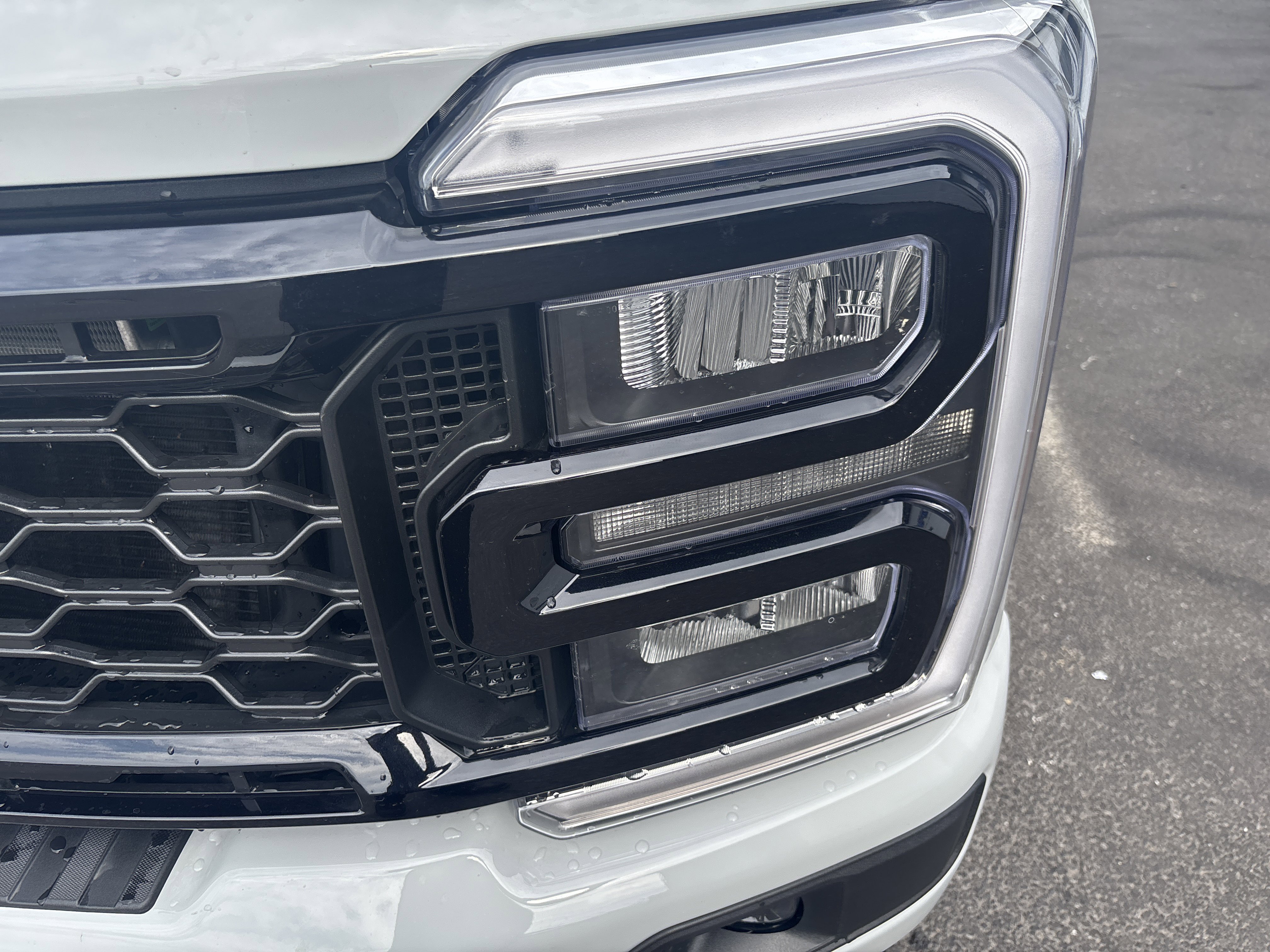 Used 2025 Ford F250 XLT w/ Black Appearance Package image 10