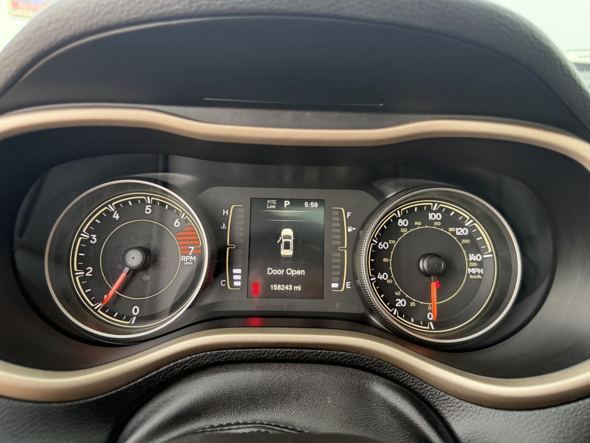 Used 2016 Jeep Cherokee 75th Anniversary FWD image 34