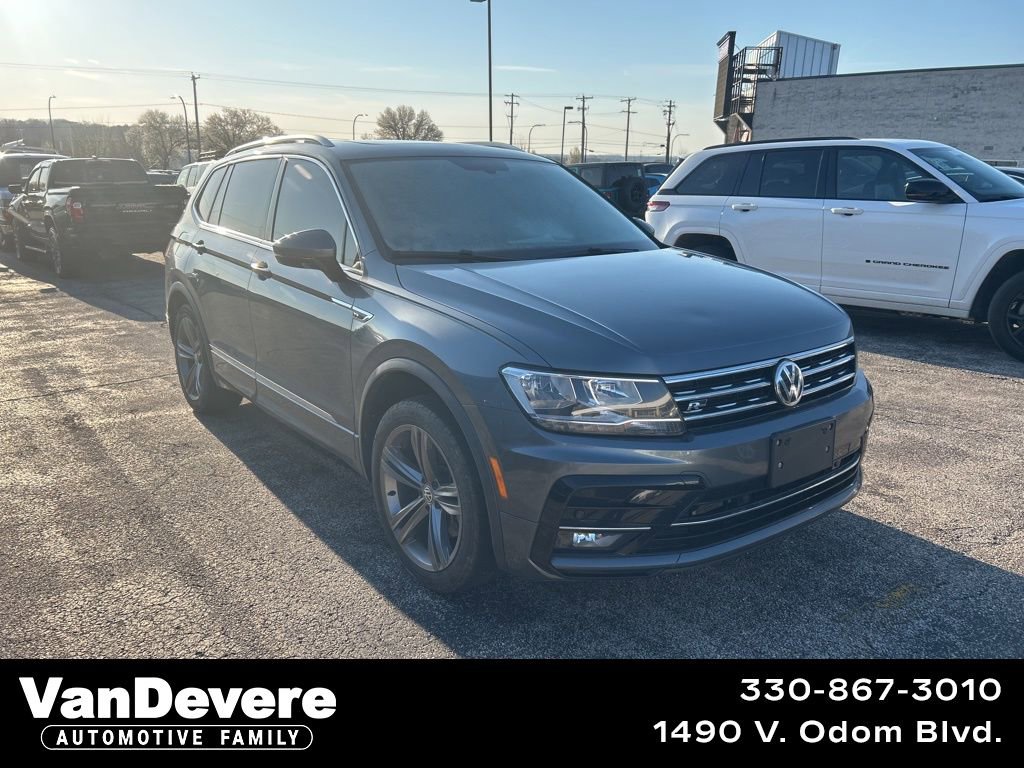 Used 2018 Volkswagen Tiguan SEL w/ R-Line Package image 1