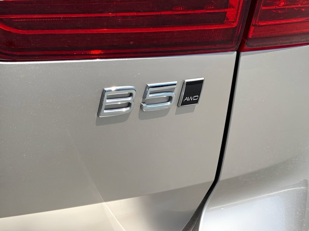 Used 2024 Volvo XC60 B5 Plus w/ Protection Package Premier AWD/4WD image 33