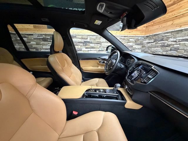 Used 2016 Volvo XC90 T6 Momentum AWD/4WD image 16