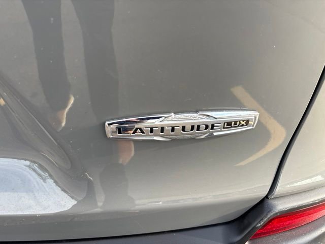 Used 2021 Jeep Cherokee Latitude Lux w/ Trailer Tow Group AWD/4WD image 14