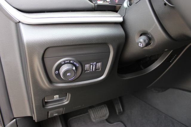 New 2026 Jeep Grand Cherokee Limited AWD/4WD image 18