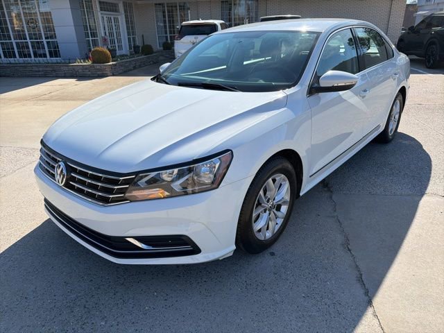 Used 2016 Volkswagen Passat 1.8T S image 2