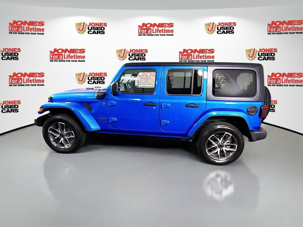 Used 2024 Jeep Wrangler Unlimited w/ Convenience Group AWD/4WD image 13