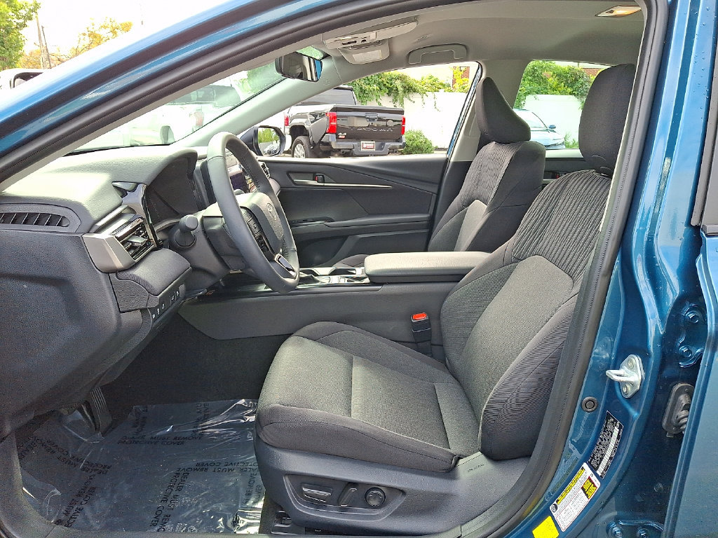 Certified 2025 Toyota Camry LE w/ Convenience Package FWD image 14