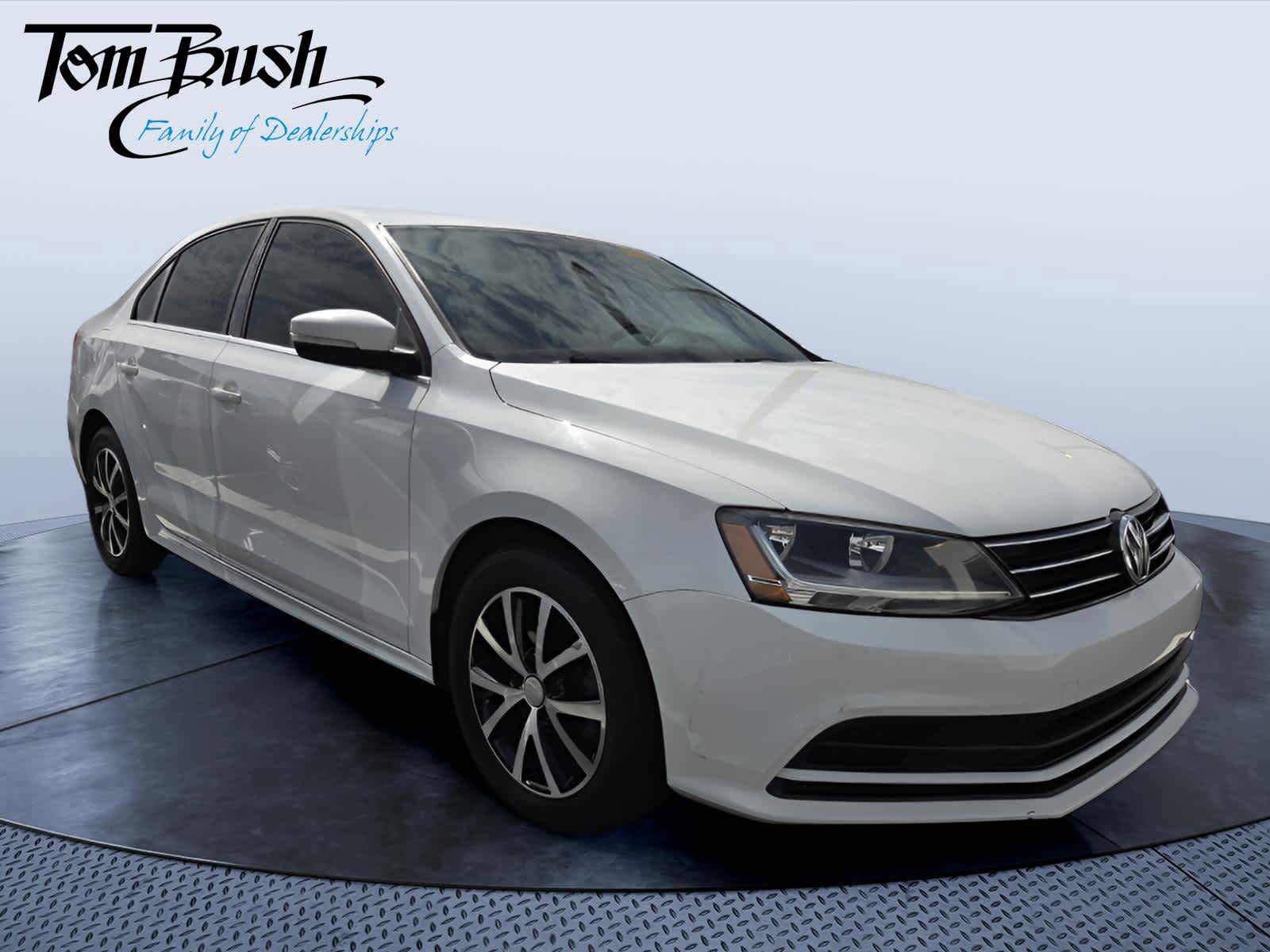 Used 2017 Volkswagen Jetta SE FWD image 1