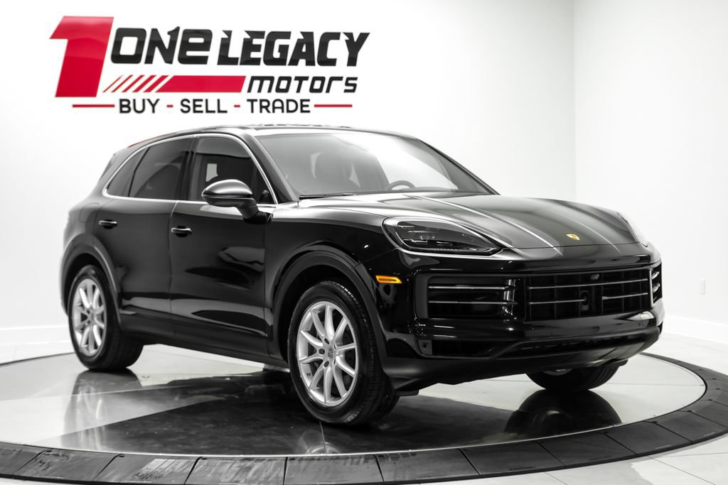Used 2024 Porsche Cayenne AWD/4WD image 5