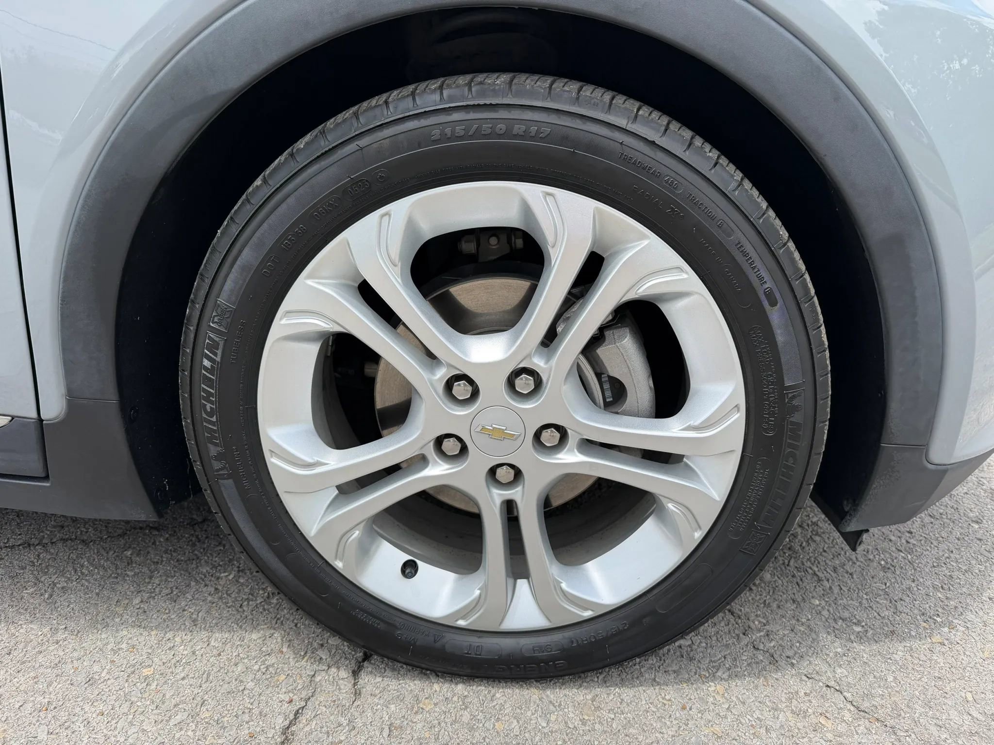 Used 2019 Chevrolet Bolt LT FWD image 11