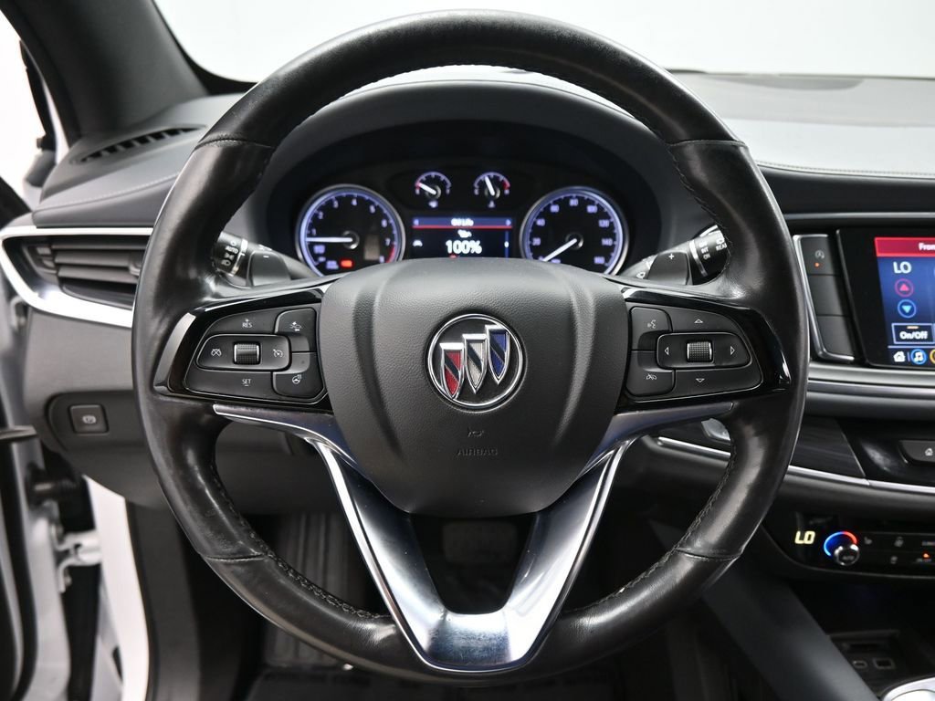 Used 2022 Buick Enclave Essence image 12