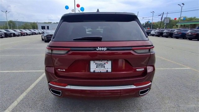 Used 2024 Jeep Grand Cherokee Summit image 7