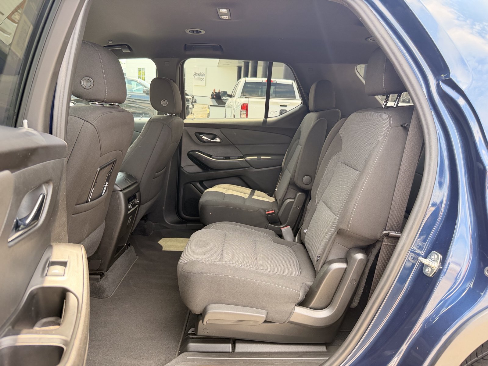 Used 2023 Chevrolet Traverse LT AWD/4WD image 29