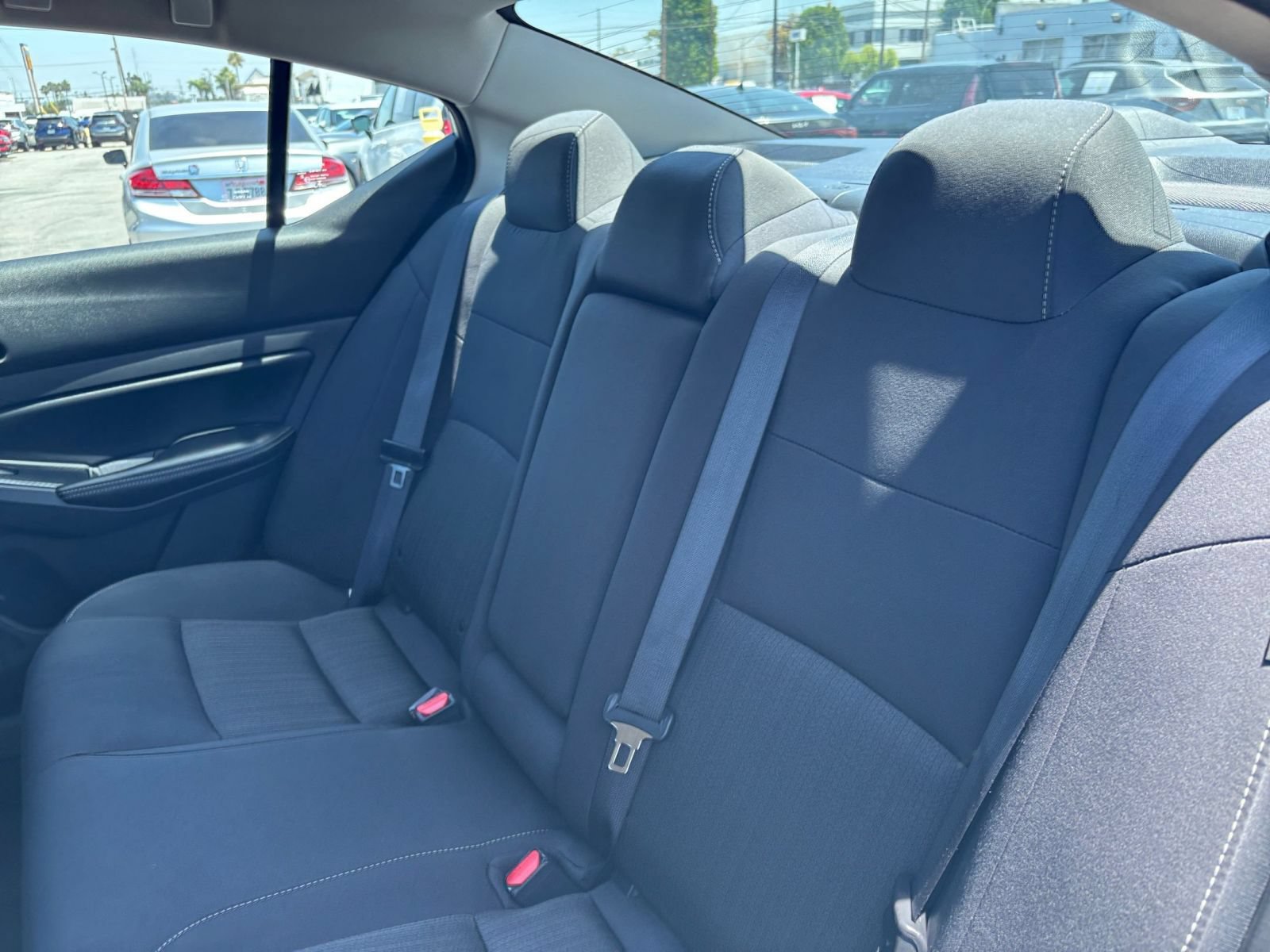 Used 2025 Nissan Altima 2.5 SV FWD image 27