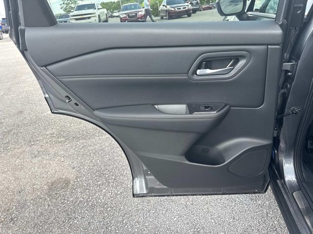New 2026 Nissan Rogue Dark Armor AWD/4WD image 15
