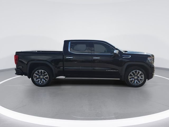 Used 2022 GMC Sierra 1500 Denali w/ Denali Reserve Package AWD/4WD image 2