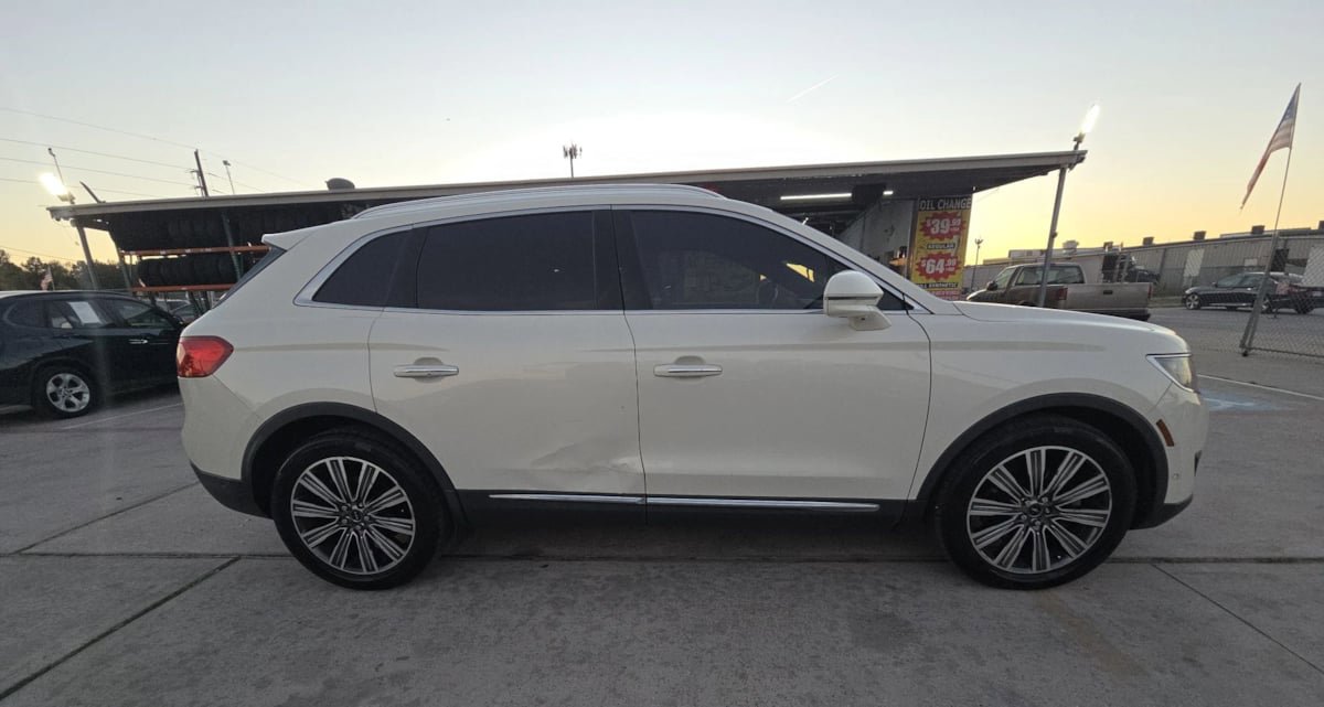 Used 2016 Lincoln MKX Black Label w/ Technology Package AWD/4WD image 9
