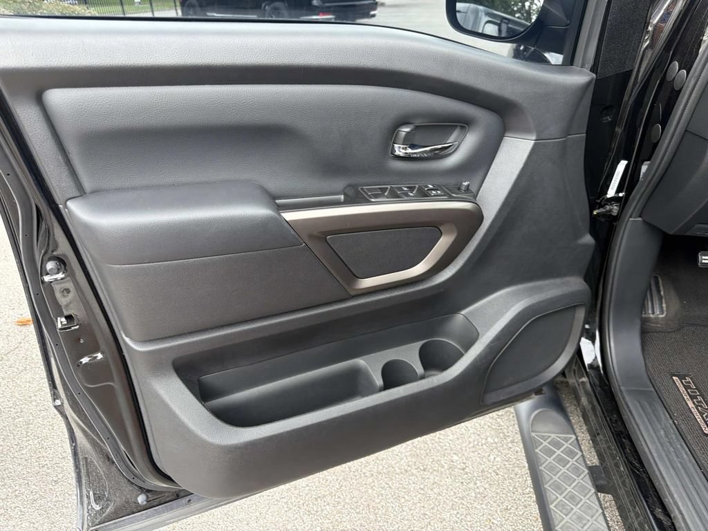 Used 2024 Nissan Titan SV w/ SV Bronze Edition Package RWD image 18