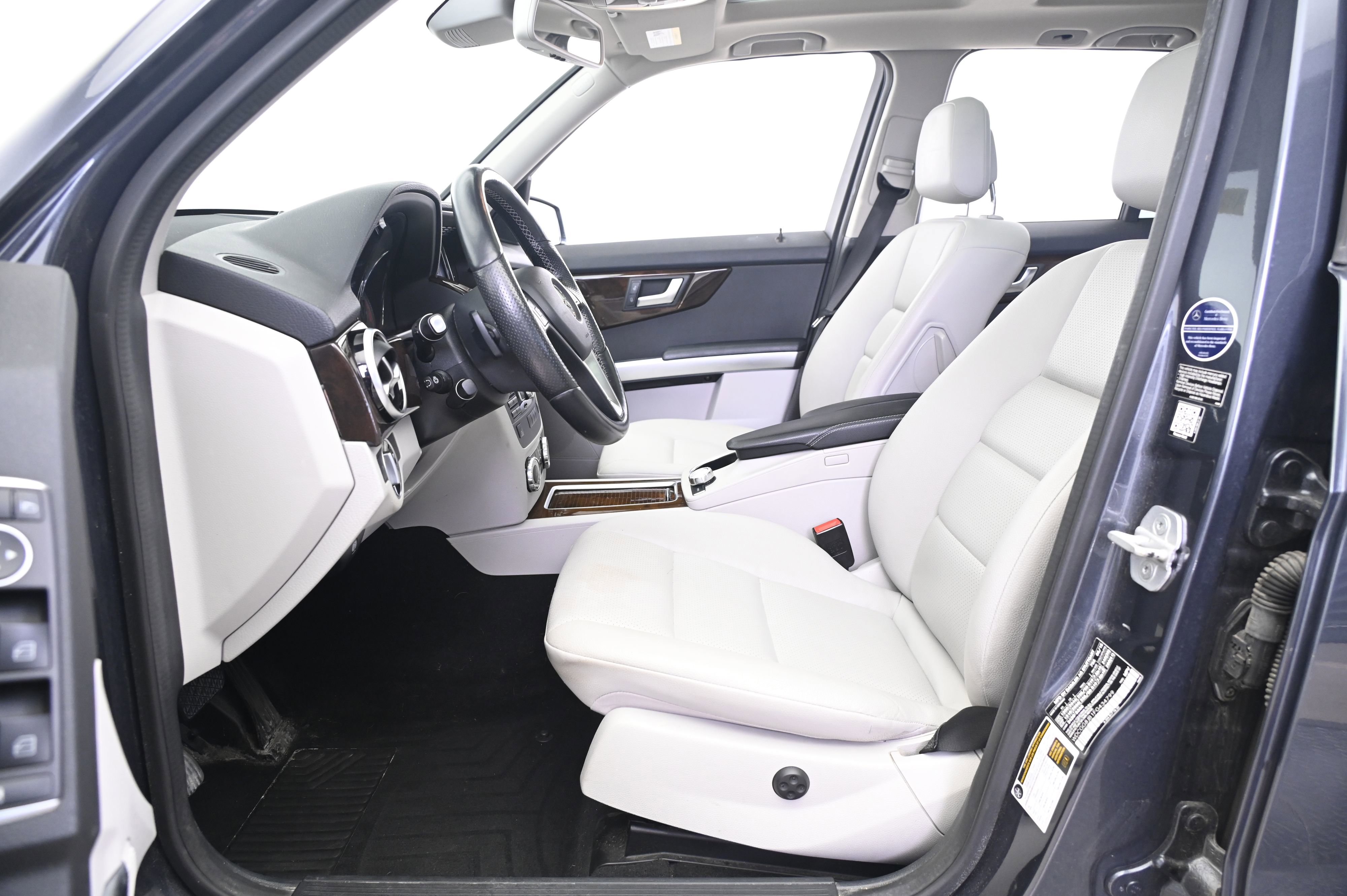 Used 2015 Mercedes-Benz GLK 350 4MATIC image 29