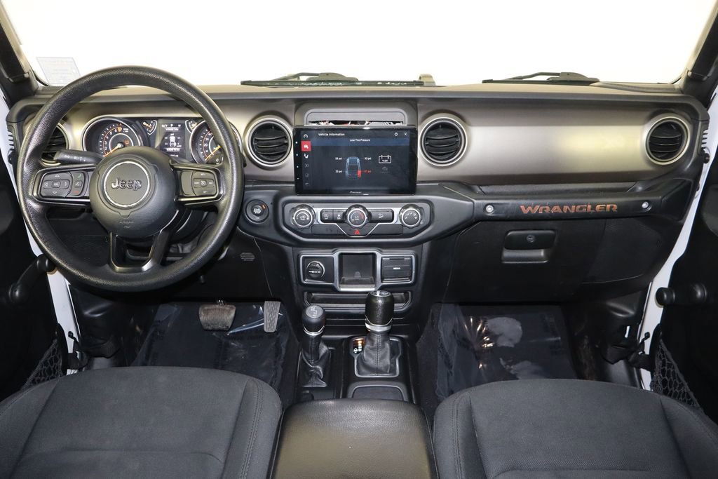 Used 2018 Jeep Wrangler Unlimited Sport image 14