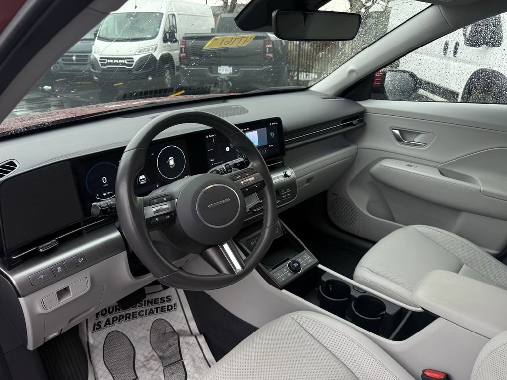 Used 2024 Hyundai Kona Limited image 14