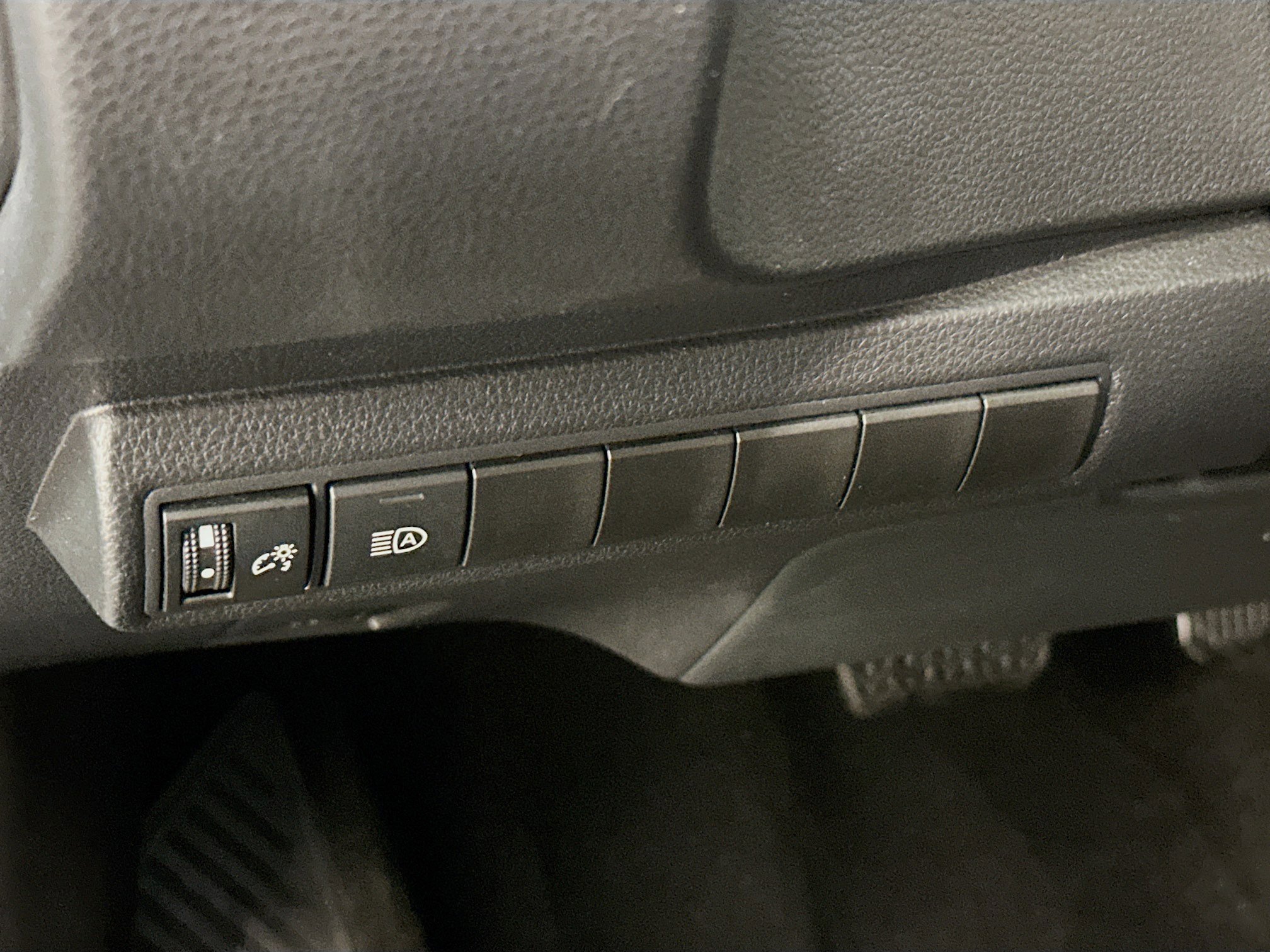 Used 2025 Toyota Corolla LE image 17