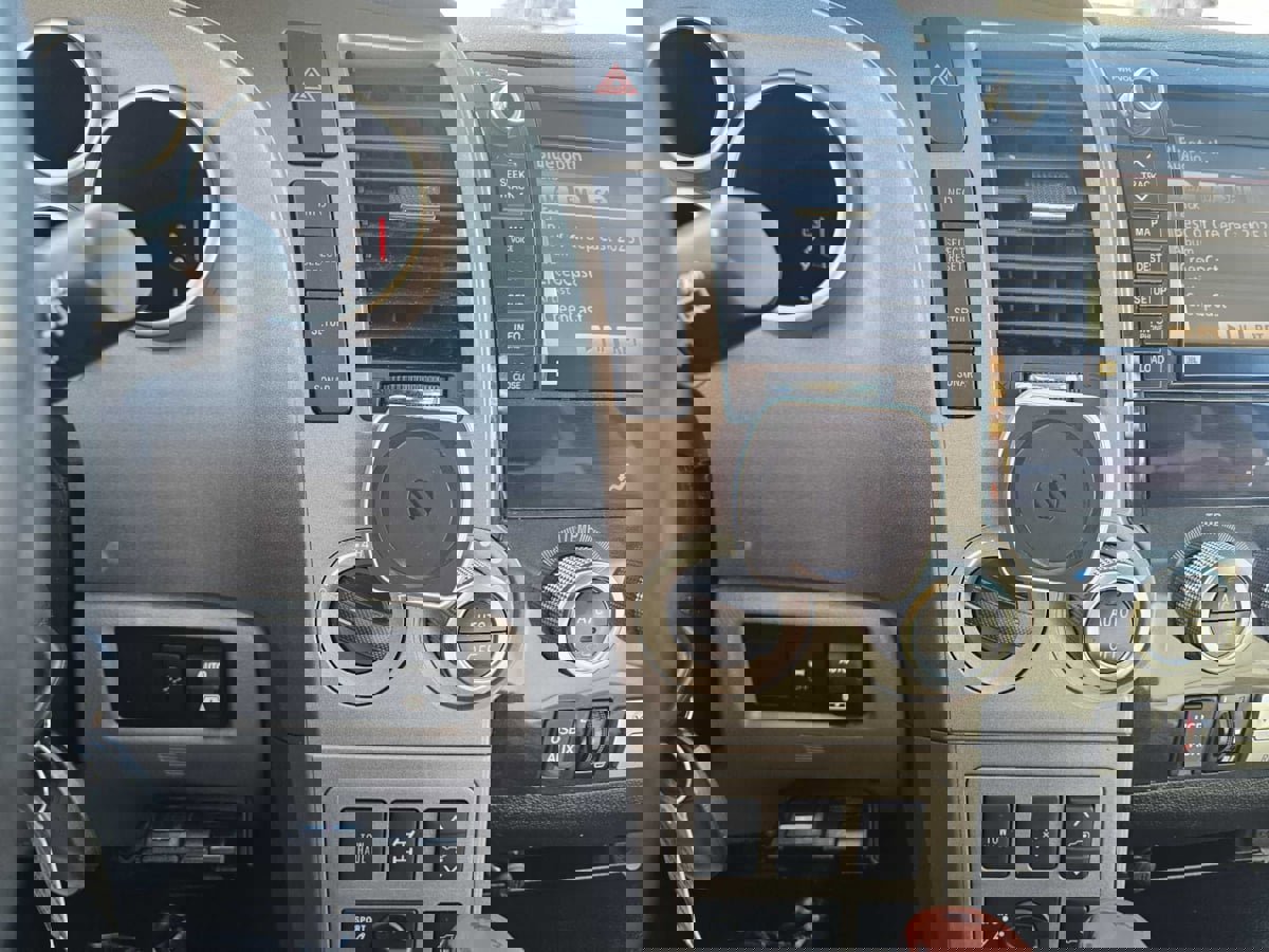 Used 2012 Toyota Sequoia Platinum image 17