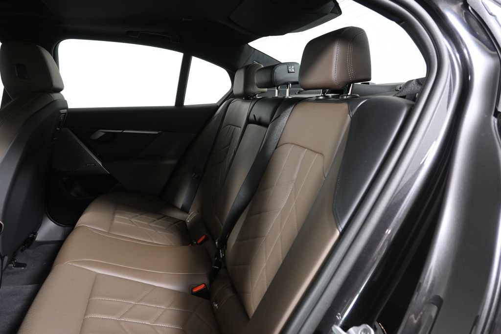 Certified 2026 BMW 530i xDrive AWD/4WD image 4