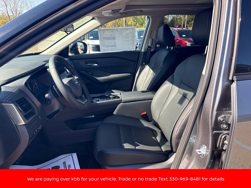 New 2027 Nissan Rogue Dark Armor AWD/4WD image 9