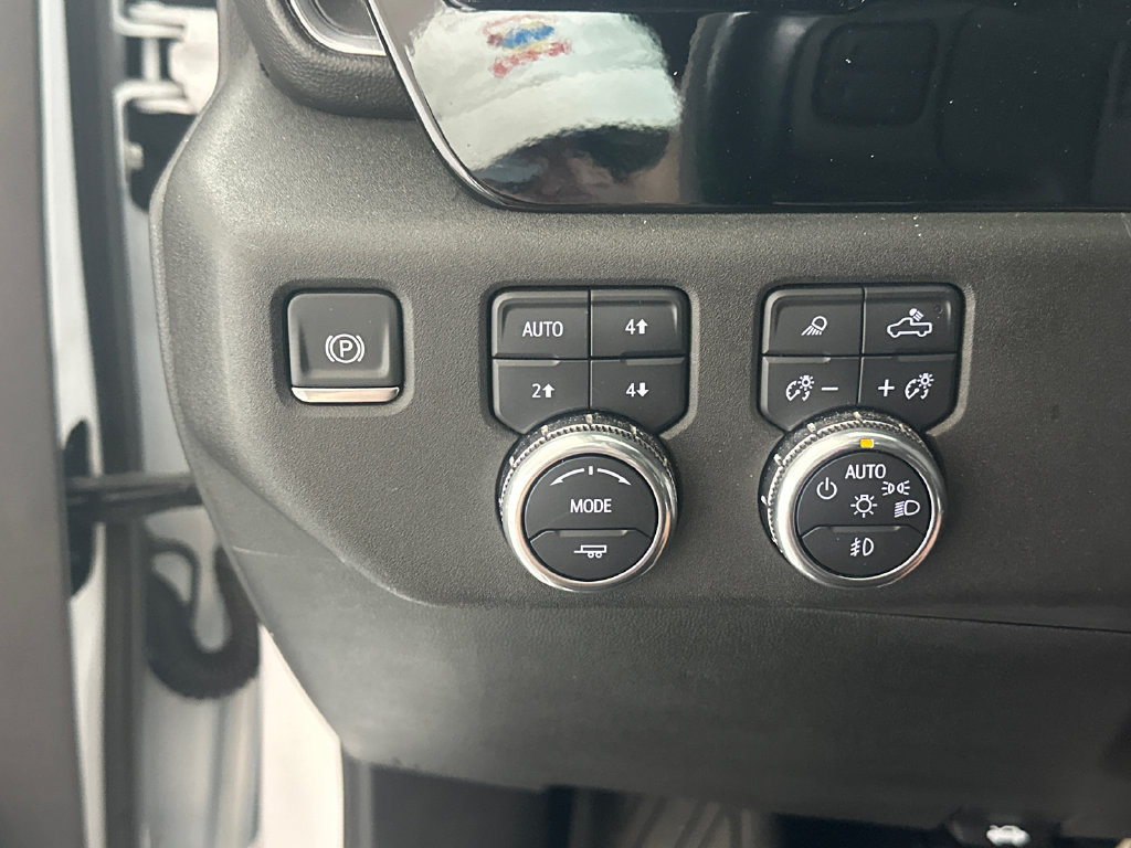 Used 2025 GMC Sierra 2500 SLT w/ SLT Premium Package AWD/4WD image 8