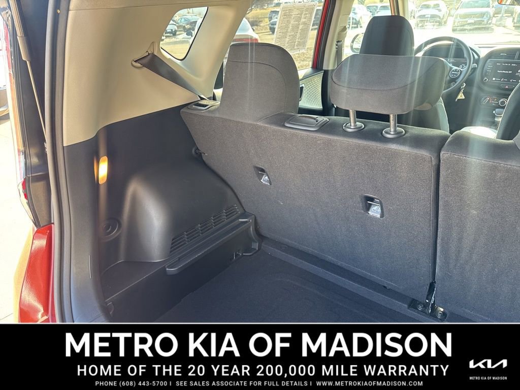 Used 2023 Kia Soul LX image 29