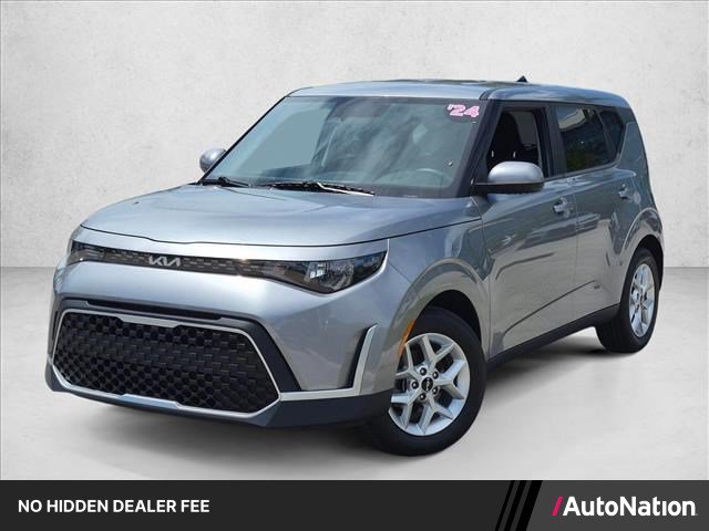 Used 2024 Kia Soul LX w/ Option Group 015 FWD image 1
