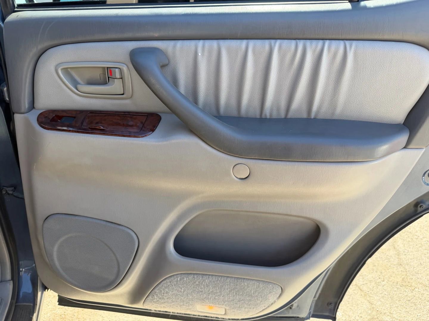 Used 2006 Toyota Sequoia Limited RWD image 18